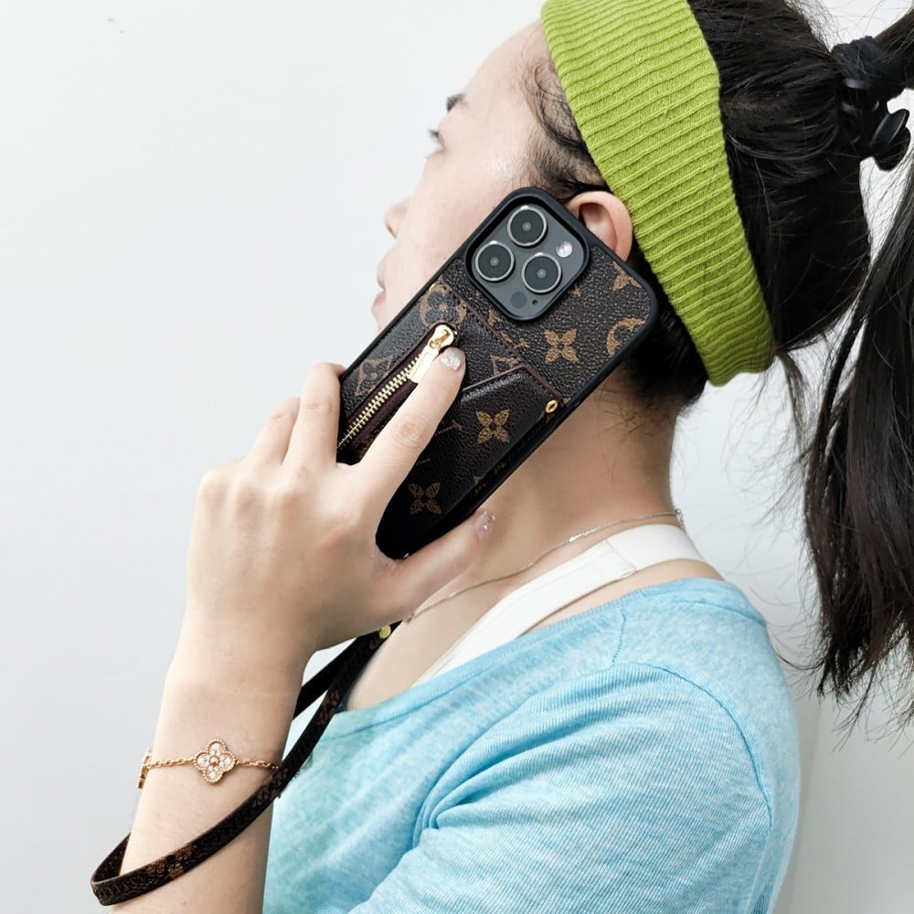 Louis Vuitton iPhone 17 Pro Max case – monogram premium leather LV monogram designer phone cover