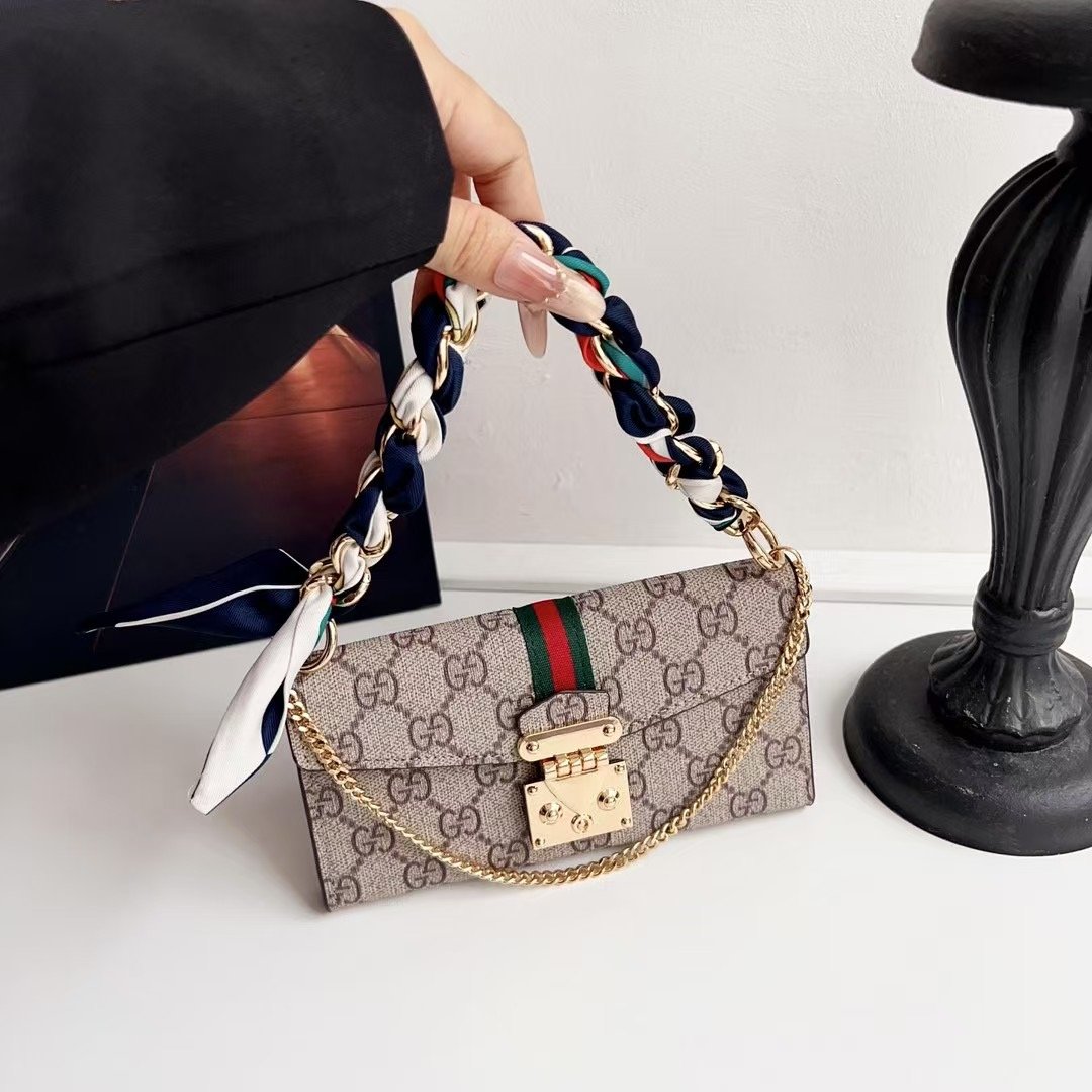 Louis Vuitton iPhone 17 Pro Max case Wallet – luxury magsafe shockproof LV monogram designer phone cover