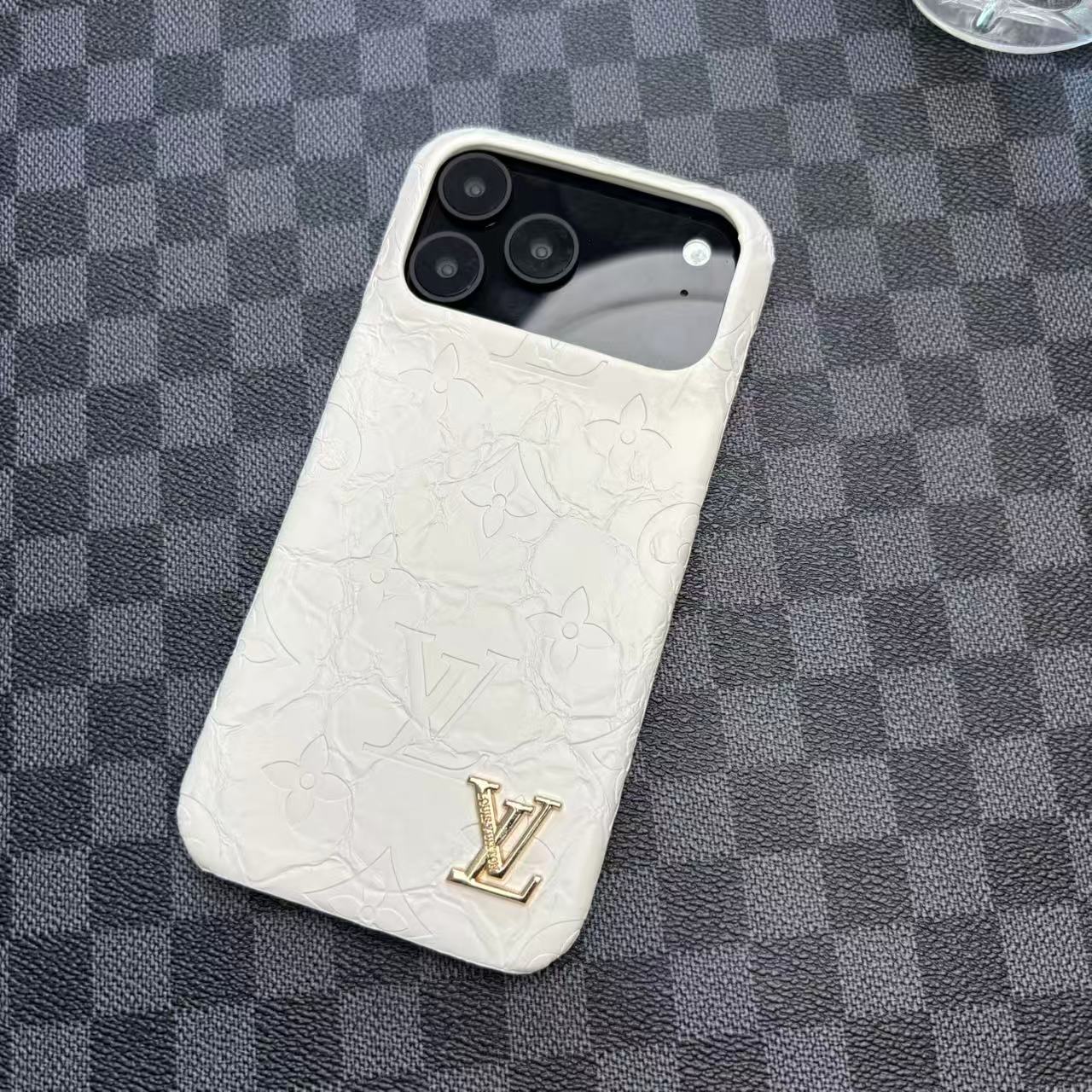 Louis Vuitton iPhone 17 Pro case – monogram magsafe shockproof LV monogram designer phone cover